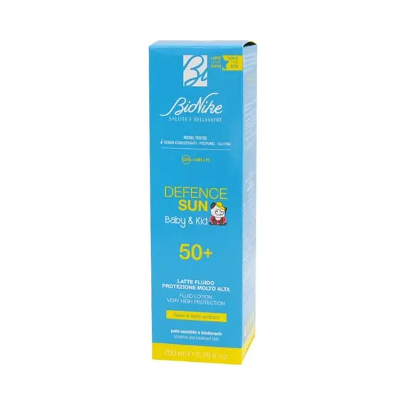 Bionike Defence Sun Baby & Kid 50+ Latte Spray Protezione Molto Alta Spf50+ 200 Ml | Acquista Online su Farmaclick