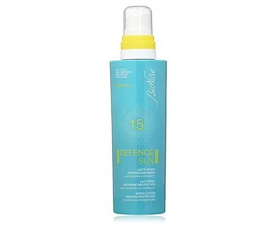 Bionike Defence Sun 15 Latte Spray Protezione Media Resistente All'Acqua Pelli Sensibili Spf15 200 Ml