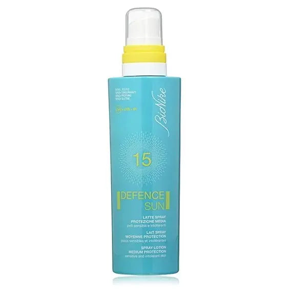 Bionike Defence Sun 15 Latte Spray Protezione Media Resistente All'acqua Pelli Sensibili Spf15 200 Ml | Acquista Online su Farmaclick