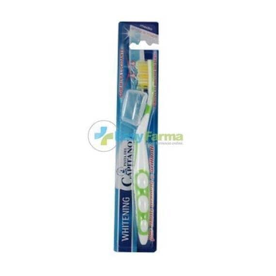 Spazzolino Medio del Capitano Whitening per Denti Bianchi | Acquista Online su Farmaclick
