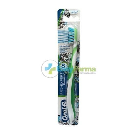 Oral B Pro-expert Cross Action Spazzolino 8+ | Acquista Online su Farmaclick