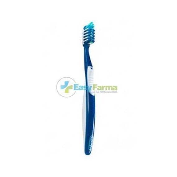 Oral B Spazzolino Crossaction Complete Medio | Acquista Online su Farmaclick